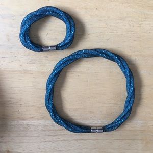 Blue crystal necklace and bracelet set, magnetic.